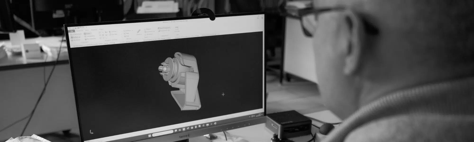 Conception d'un prototype par un ingénieur du bureau d'étude d'eurosandow
